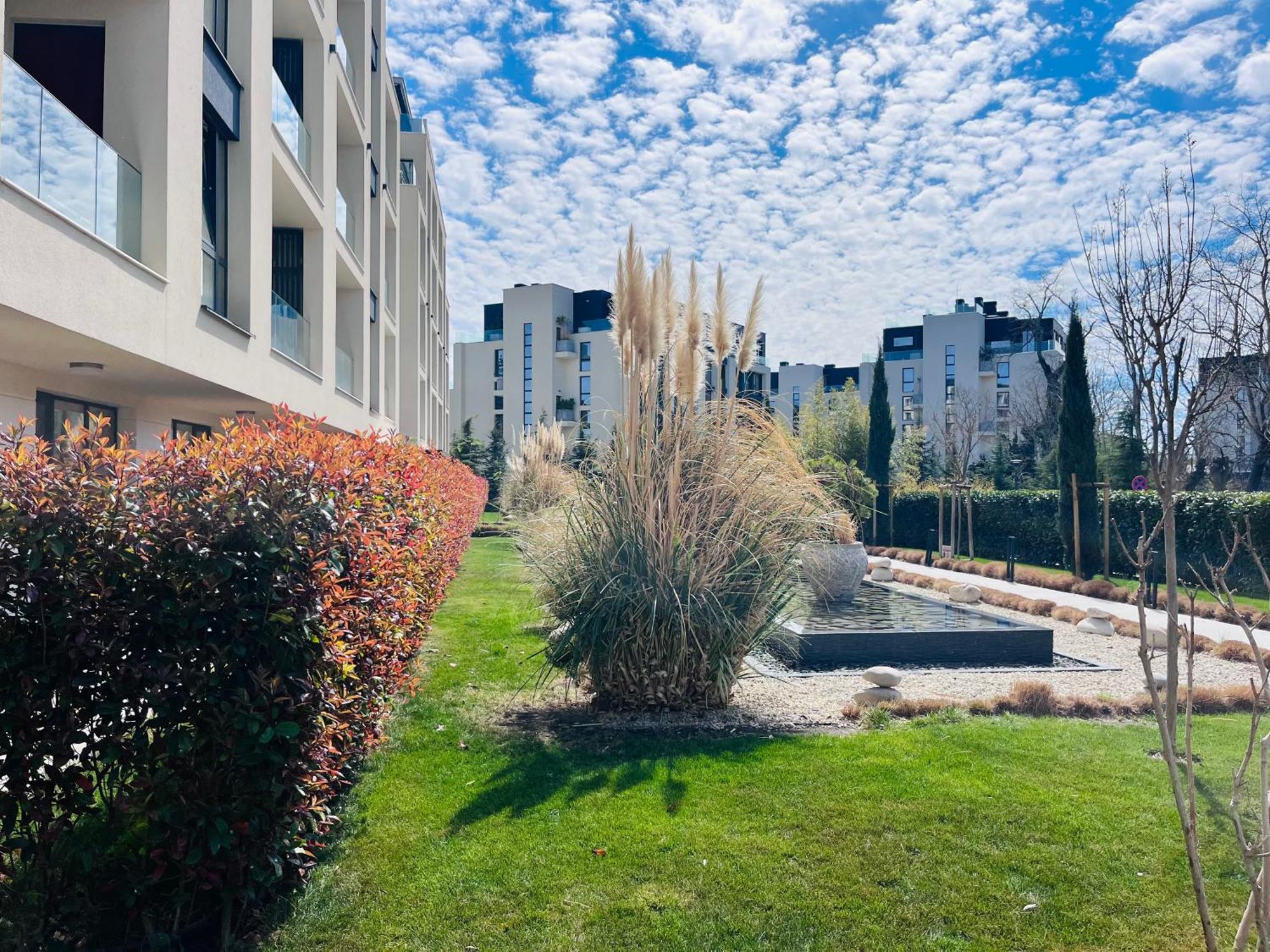 Exclusive St Constantine Apartment