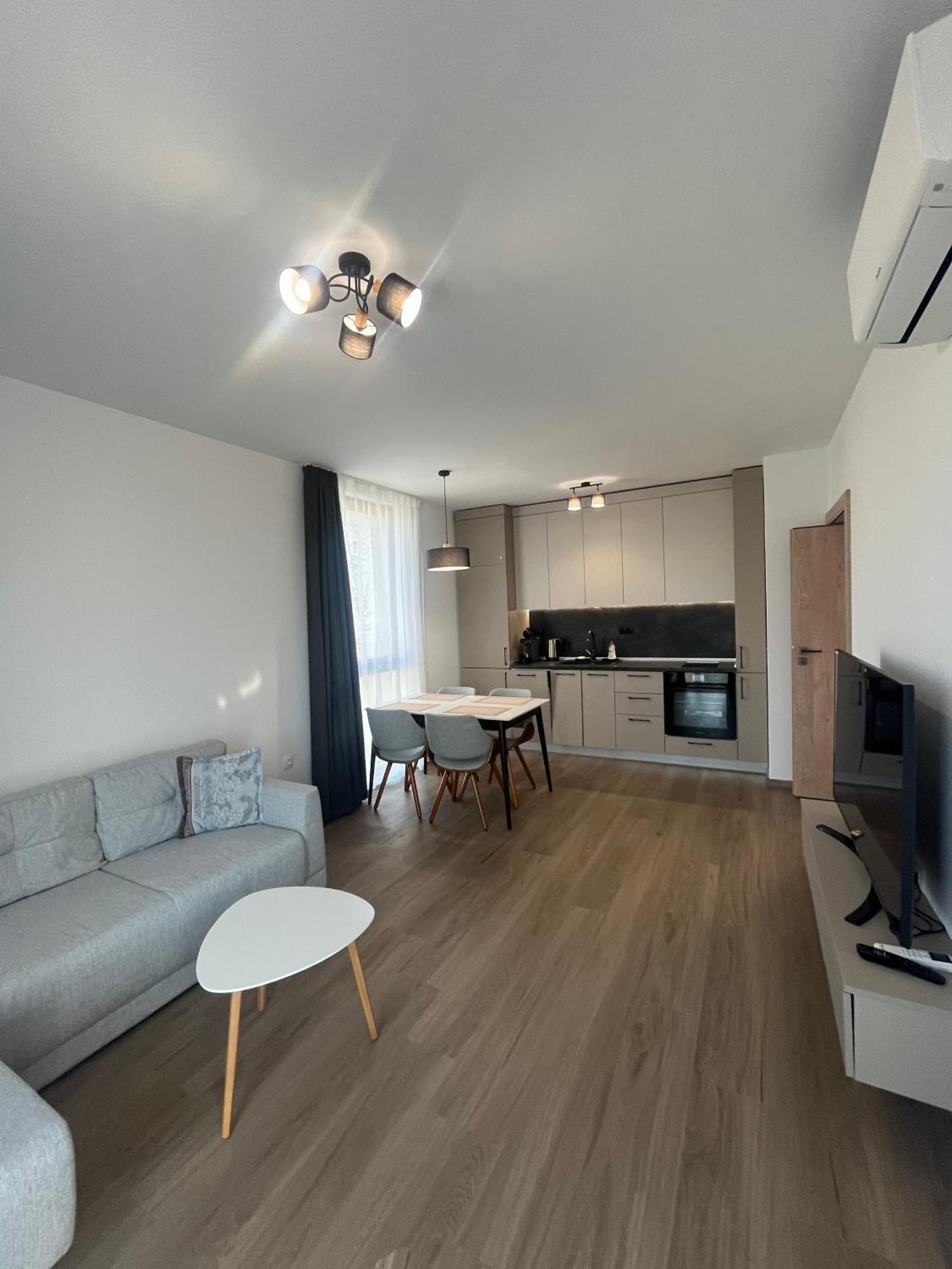 Exclusive St Constantine Apartment *